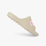 good Pusséy  One-piece Slides